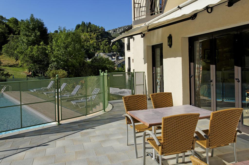Logis Hotel Restaurant Le Mont Aigoual เมย์เรส ภายนอก รูปภาพ