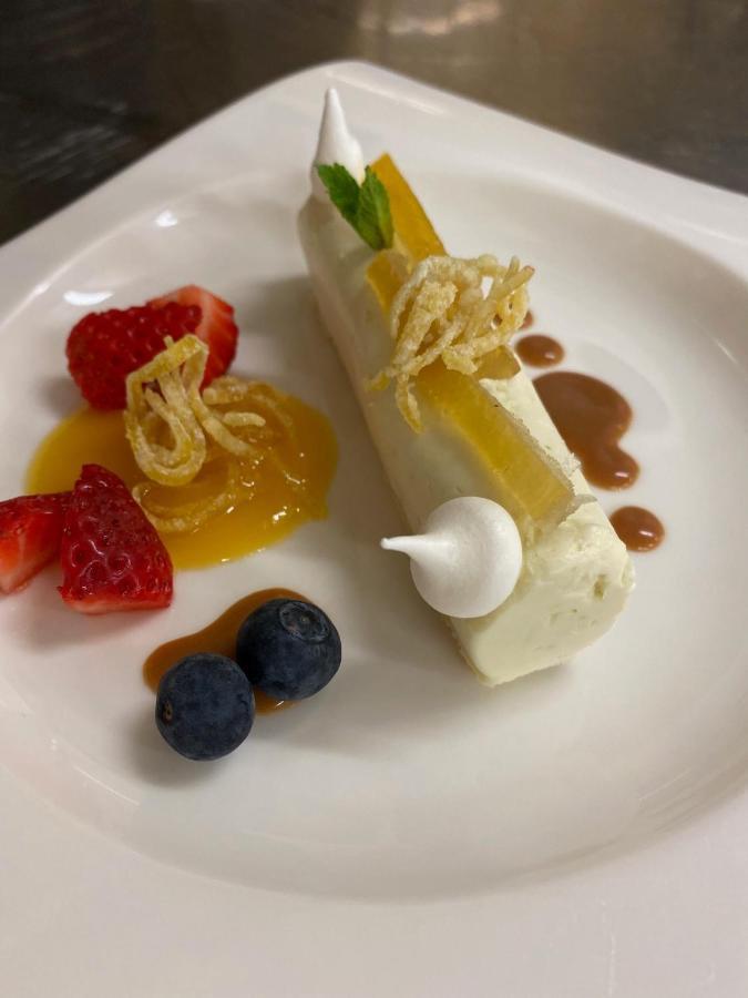 Logis Hotel Restaurant Le Mont Aigoual เมย์เรส ภายนอก รูปภาพ