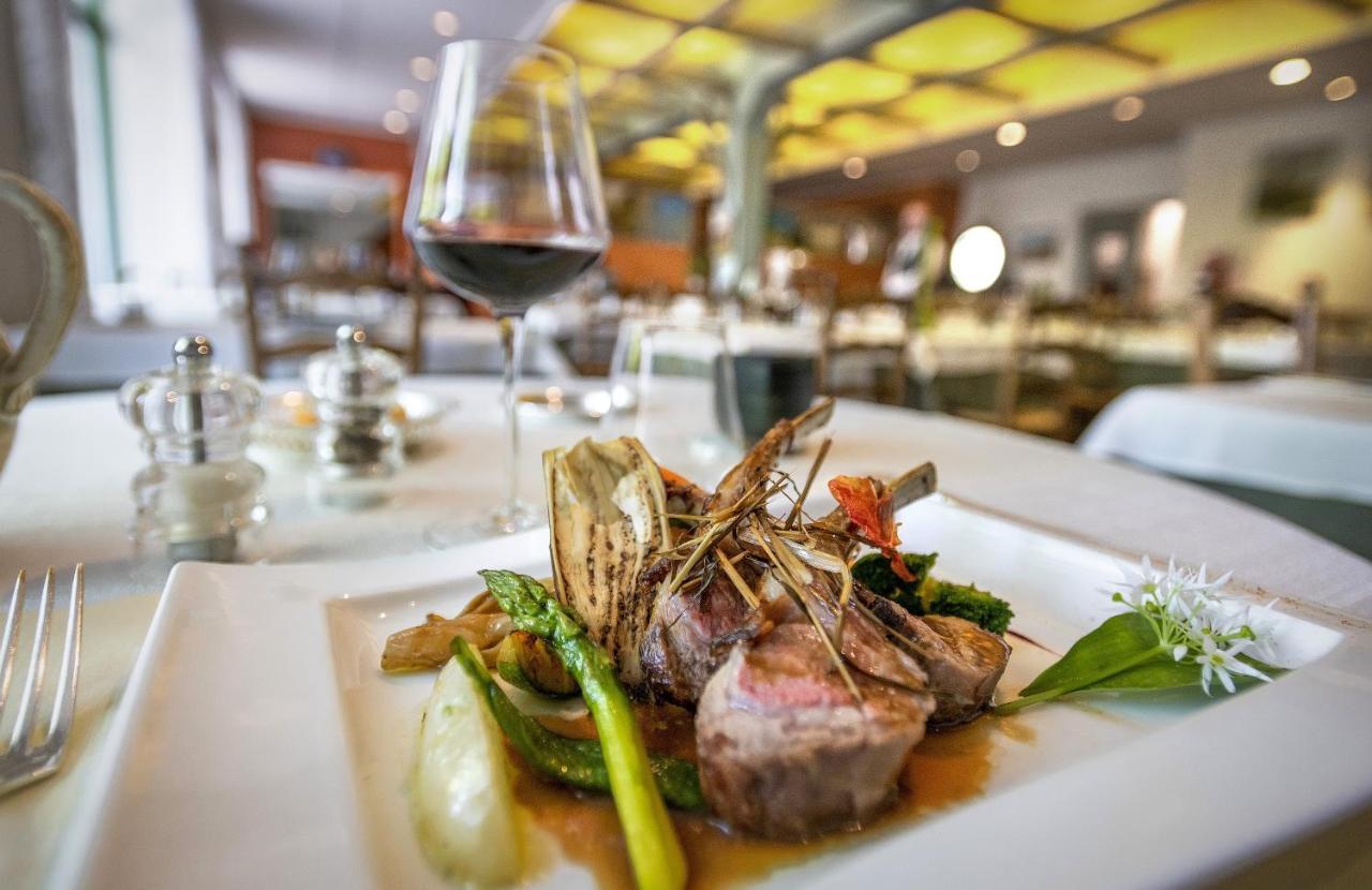 Logis Hotel Restaurant Le Mont Aigoual เมย์เรส ภายนอก รูปภาพ