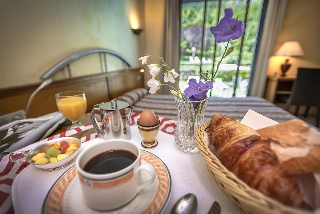 Logis Hotel Restaurant Le Mont Aigoual เมย์เรส ภายนอก รูปภาพ